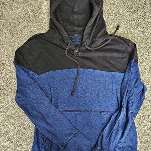 American Eagle hooded pullover